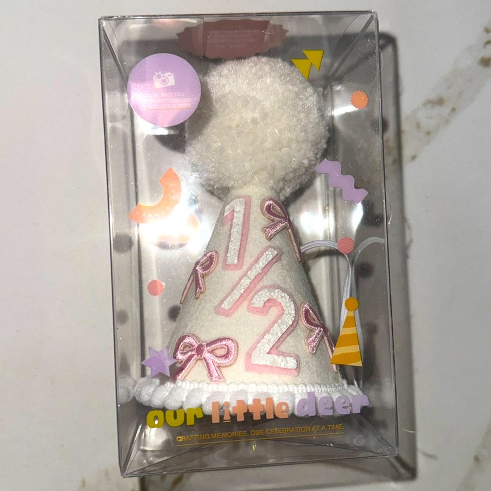 *LIGHTLY USED* LIKE NEW* Beautiful, coquette 6 month birthday party hat!